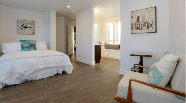 Hawaii Yoga Retreat Penthouse master bedroom